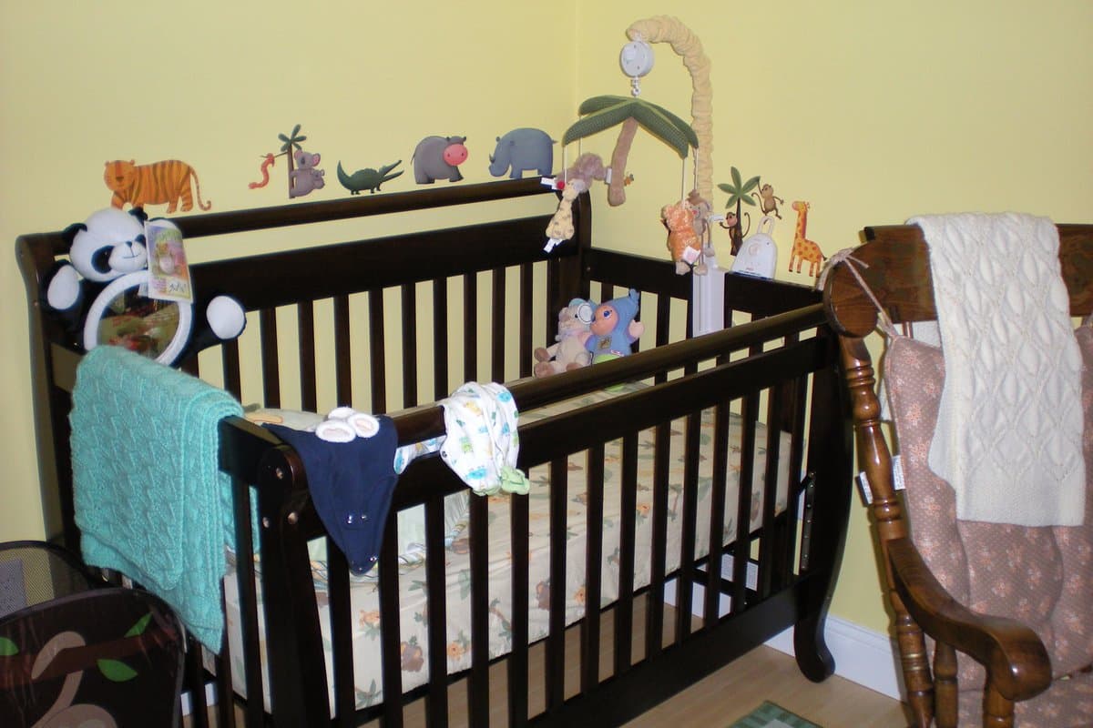 Baby Crib & Cot Buying Guide for Malaysian Parents (2026)